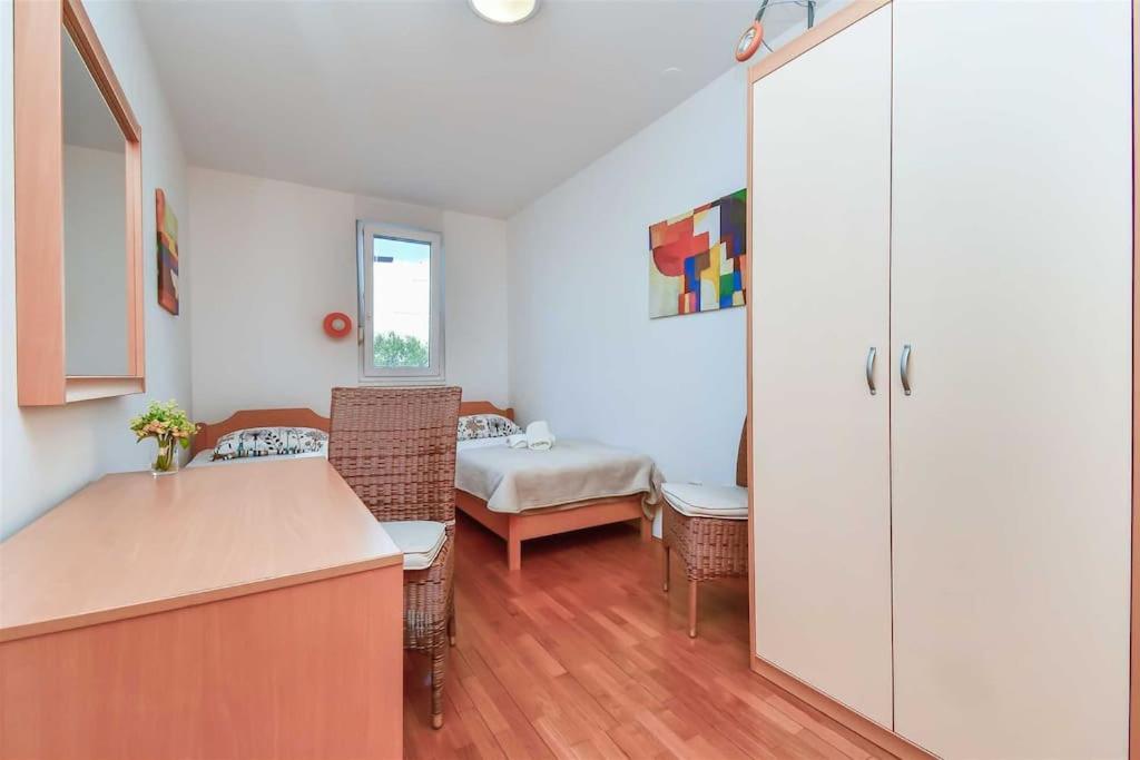 Butterfly In For 6 Persons Apartament *